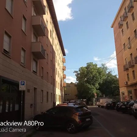 Alojamento de Acomodação e Pequeno-almoço Rosa House 3*