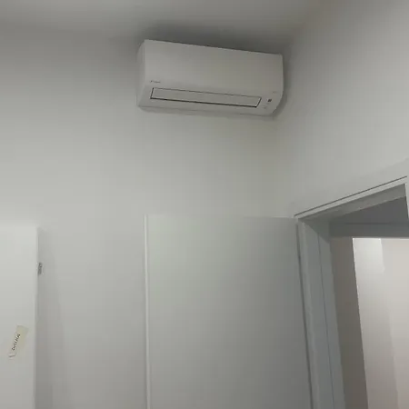 Alojamento de Acomodação e Pequeno-almoço Rosa House 3*